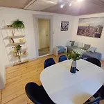 Comfortable 2 For 7 - Free Parking - Perfect For Families And Groups Hjørring