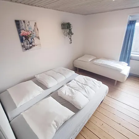 公寓 Comfortable For 7 Free Parking 约灵