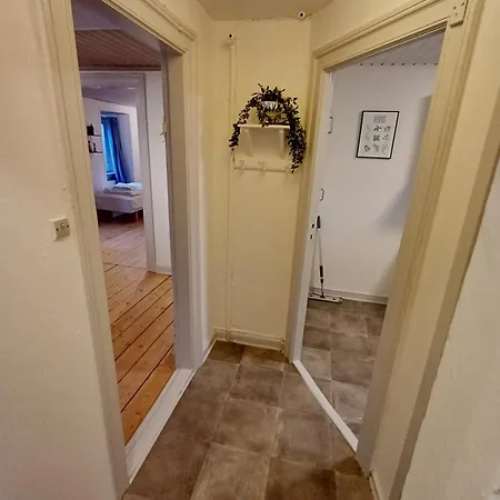 Comfortable For 7 Free Parking