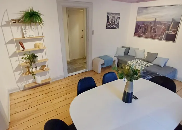 Comfortable 2 For 7 - Free Parking - Perfect For Families And Groups Hjørring